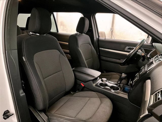 Certified 2018 Ford Explorer XLT AWD/4WD image 7