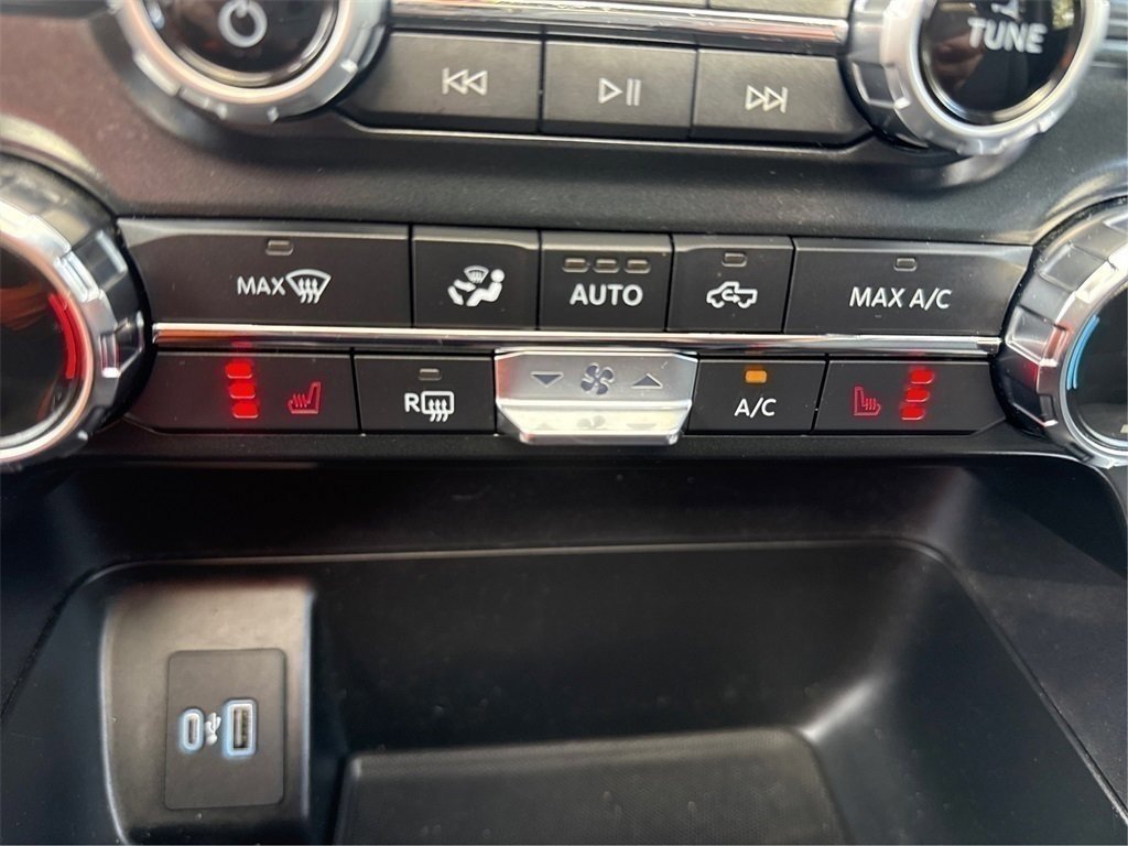 Certified 2022 Ford F150 XLT w/ Equipment Group 302A High image 27