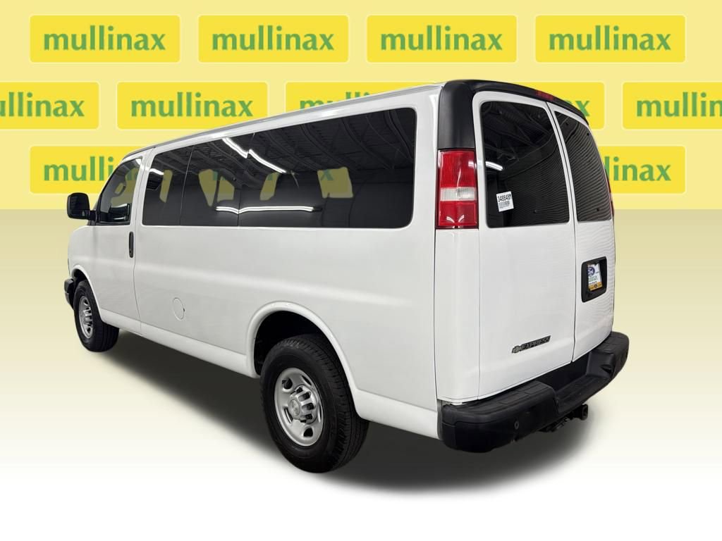 Used 2019 Chevrolet Express 3500 LS image 5