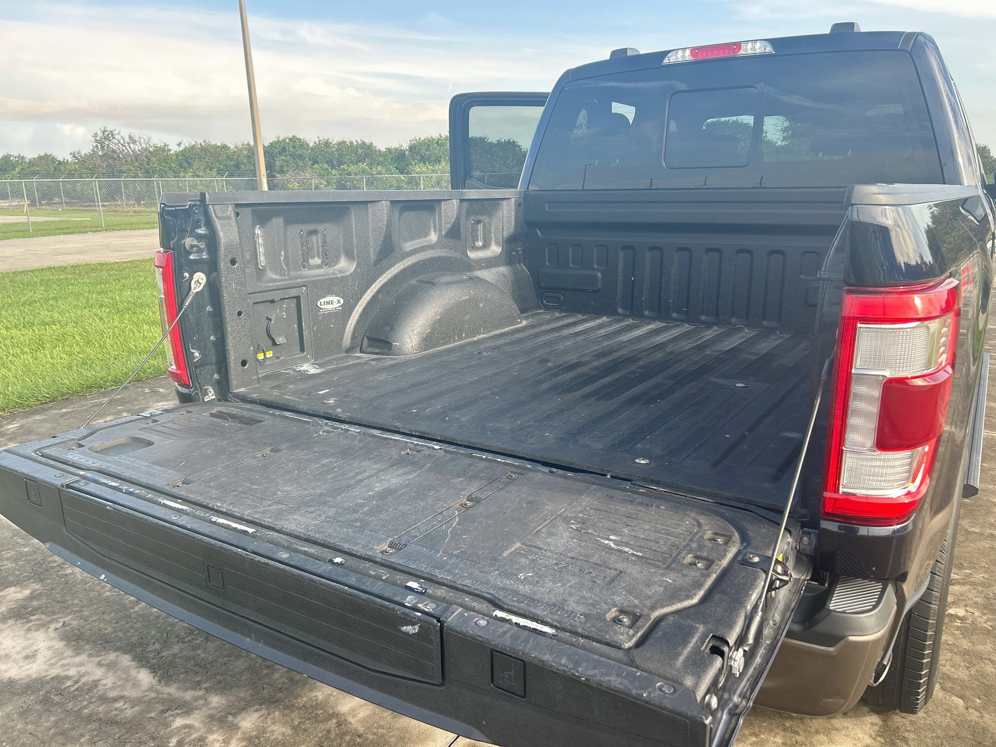 Certified 2022 Ford F150 King Ranch w/ Equipment Group 601A High AWD/4WD image 28