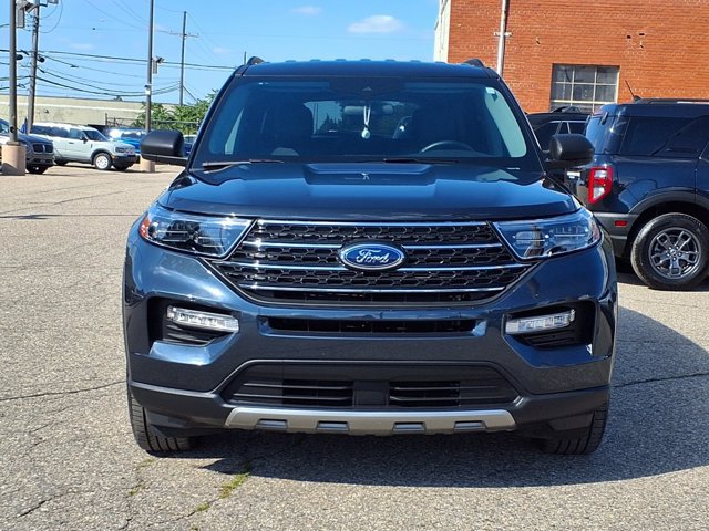 Certified 2024 Ford Explorer XLT w/ Equipment Group 202A AWD/4WD image 27