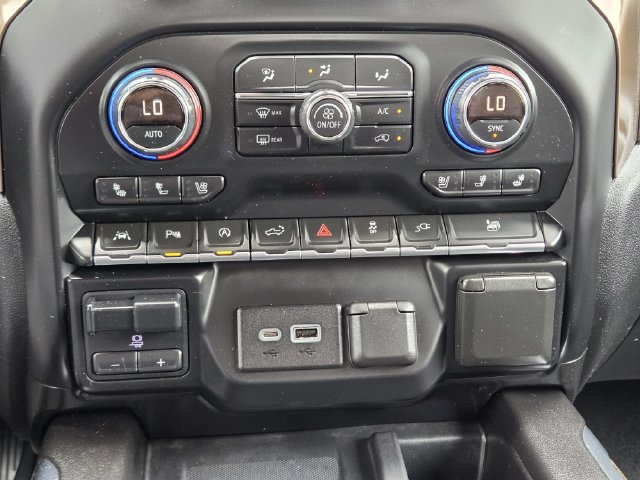 Used 2019 Chevrolet Silverado 1500 High Country AWD/4WD image 18