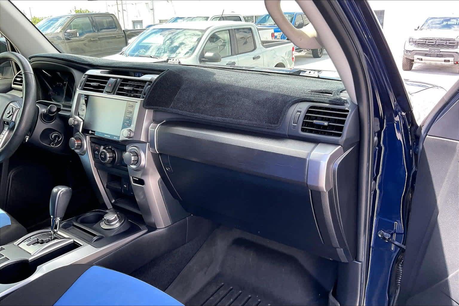 Used 2021 Toyota 4Runner SR5 AWD/4WD image 23