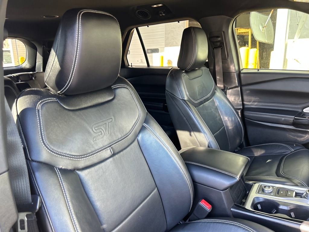 Certified 2021 Ford Explorer ST w/ Equipment Group 401A image 15