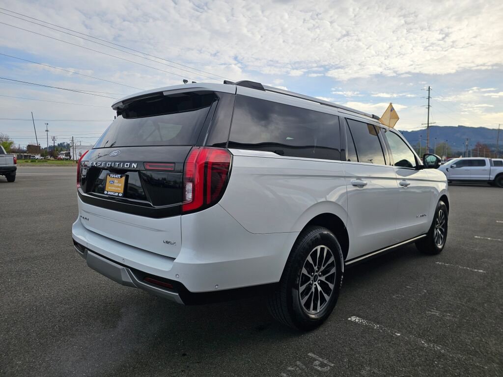 Certified 2025 Ford Expedition Max Platinum image 6