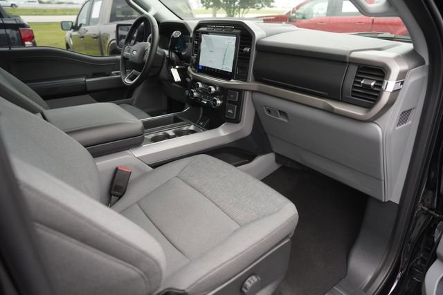 Certified 2024 Ford F150 XLT w/ Mobile Office Package RWD image 17