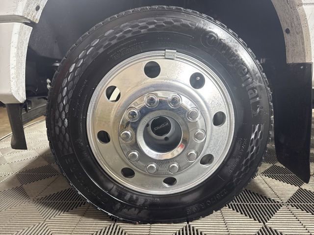 Certified 2025 Ford F450 Lariat w/ Chrome Package image 11