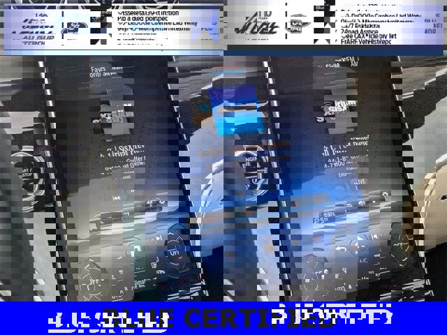 Used 2023 Mercedes-Benz GLC 300 4MATIC image 21