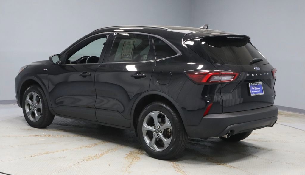 Certified 2025 Ford Escape ST-Line AWD/4WD image 3