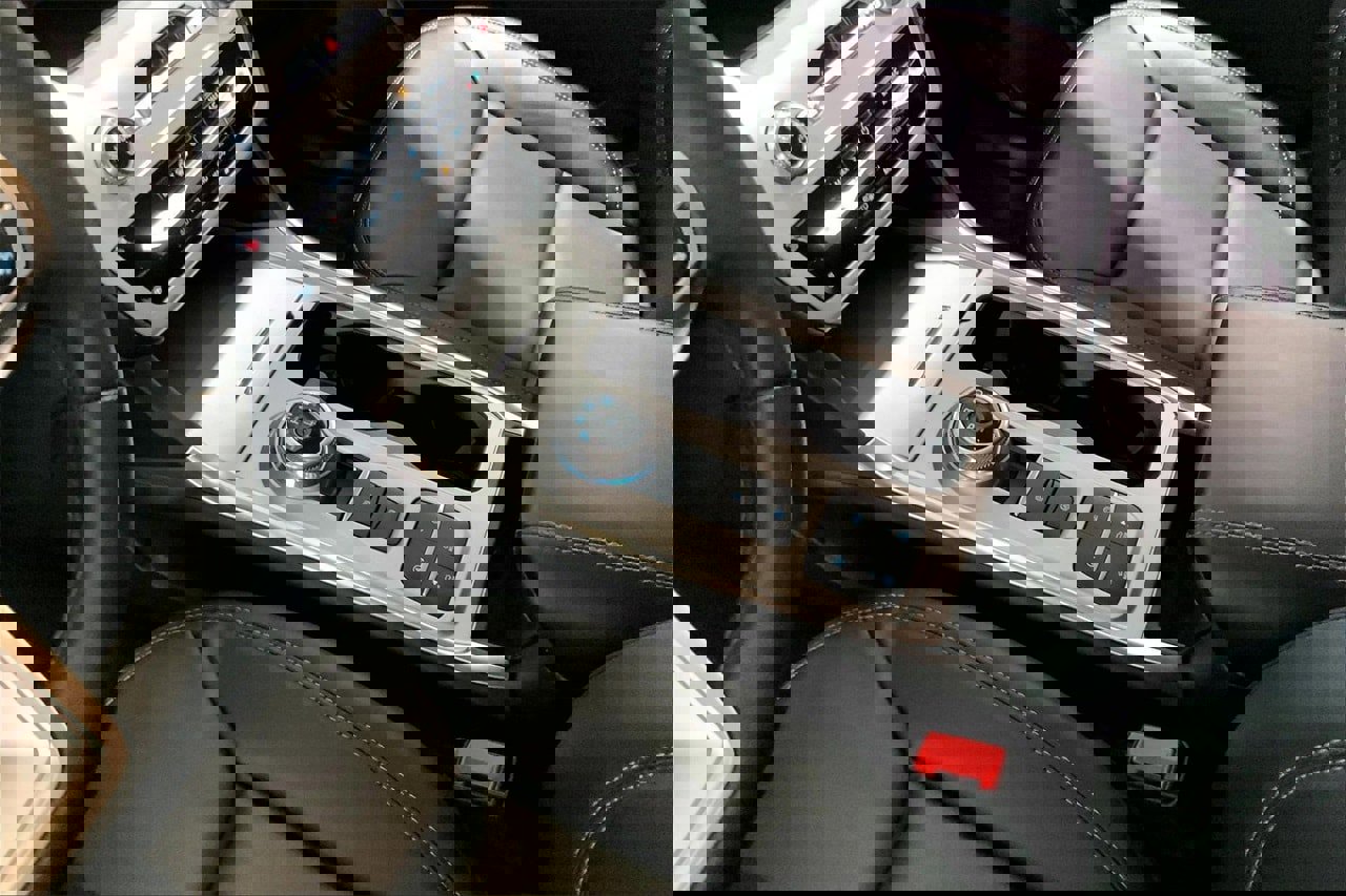 Certified 2024 Ford Explorer XLT w/ Equipment Group 202A image 17