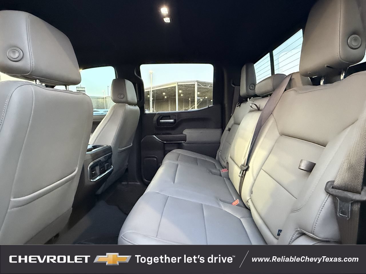 Used 2022 GMC Sierra 1500 SLT AWD/4WD image 33