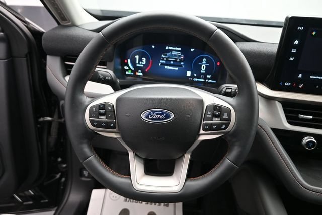 Certified 2025 Ford Explorer Active w/ Active Comfort Package AWD/4WD image 15