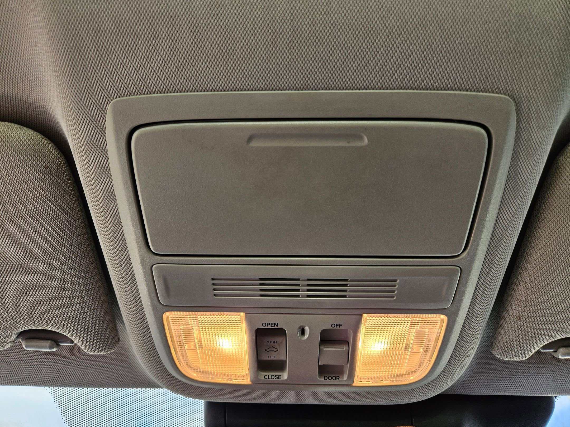 Used 2018 Honda Accord EX-L image 17