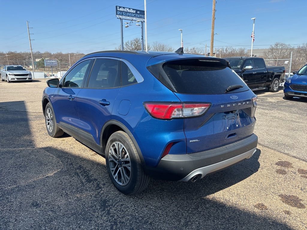 Certified 2022 Ford Escape SEL w/ Technology Package image 2