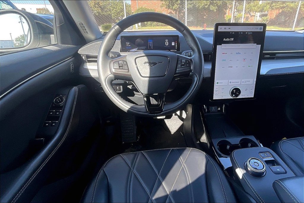 Certified 2023 Ford Mustang Mach-E Select AWD/4WD image 4