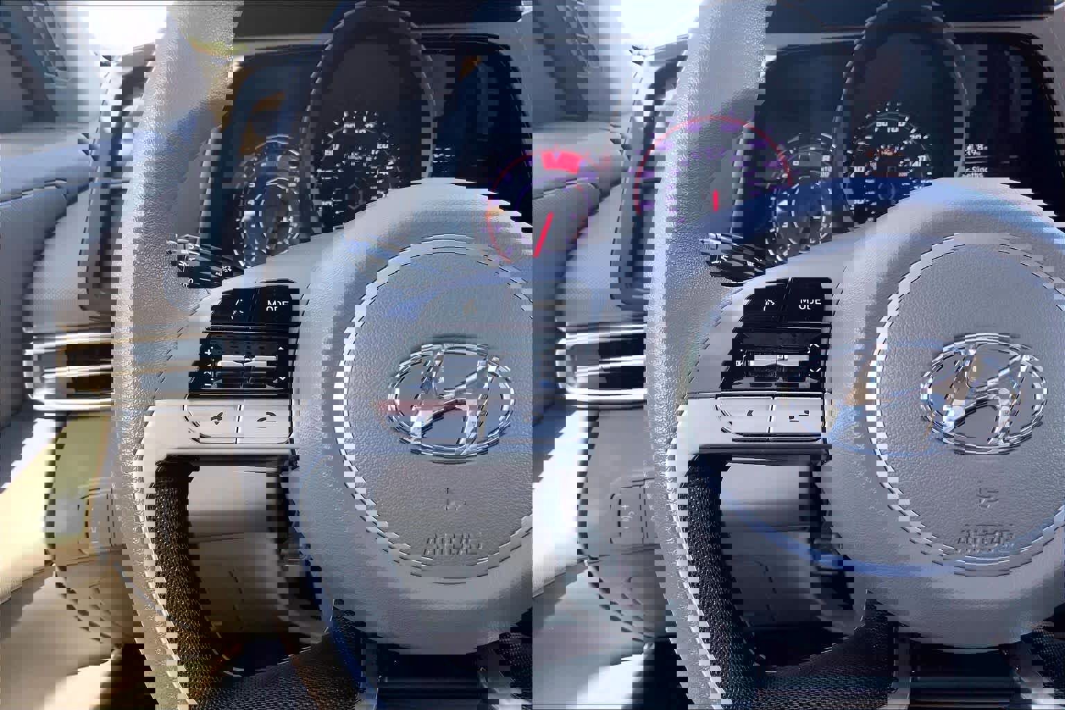 Used 2022 Hyundai Elantra SEL image 22