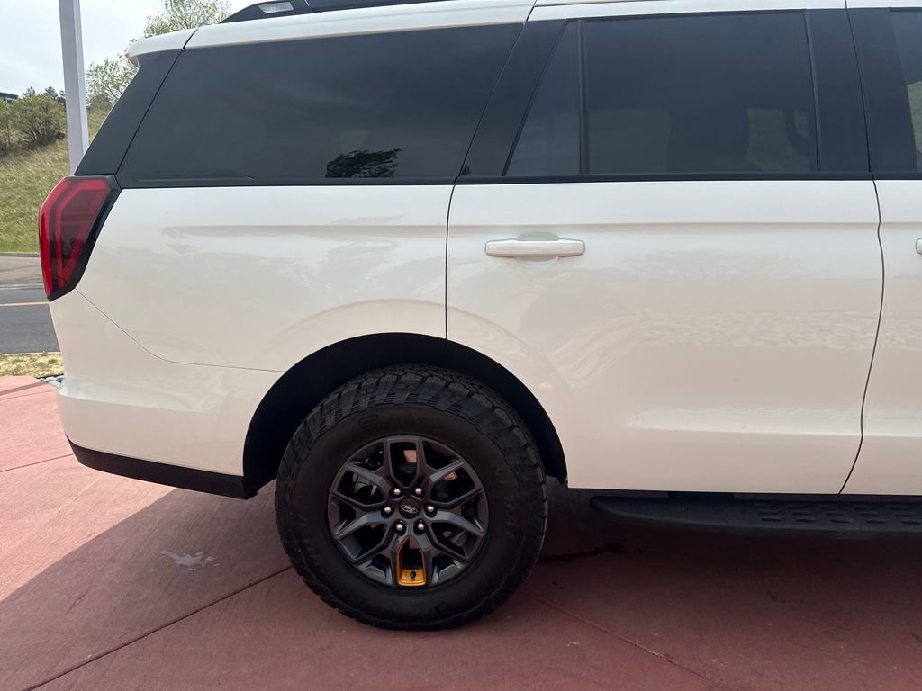 Certified 2026 Ford Expedition Tremor AWD/4WD image 34
