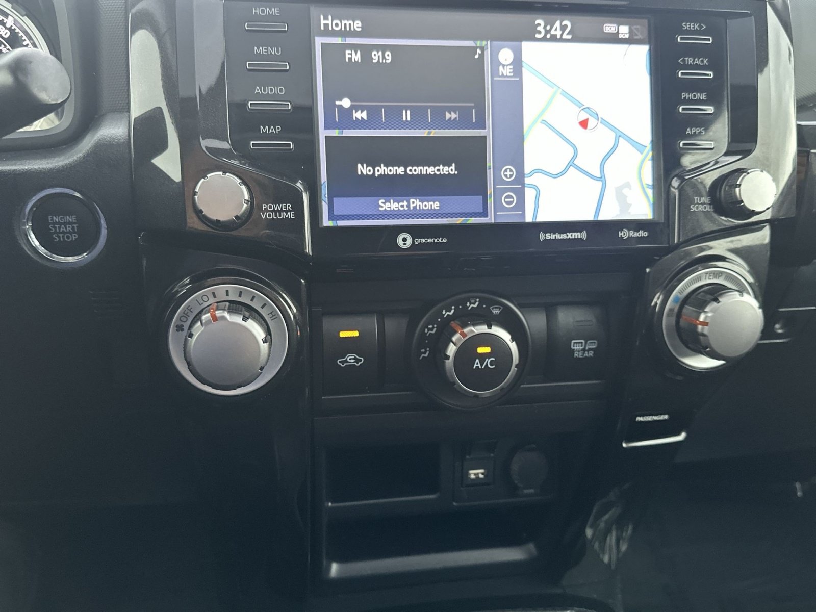 Used 2020 Toyota 4Runner TRD Off-Road Premium w/ Moonroof Package AWD/4WD image 29