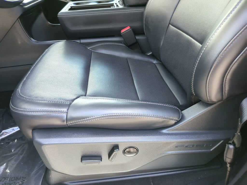 Certified 2025 Ford Expedition Platinum AWD/4WD image 27