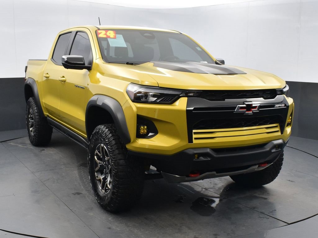 Used 2024 Chevrolet Colorado ZR2 w/ ZR2 Convenience Package III image 6