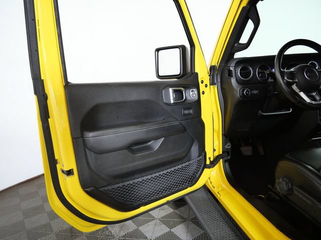 Used 2019 Jeep Wrangler Unlimited Sahara w/ Uconnect 4C Nav & Sound Group AWD/4WD image 15
