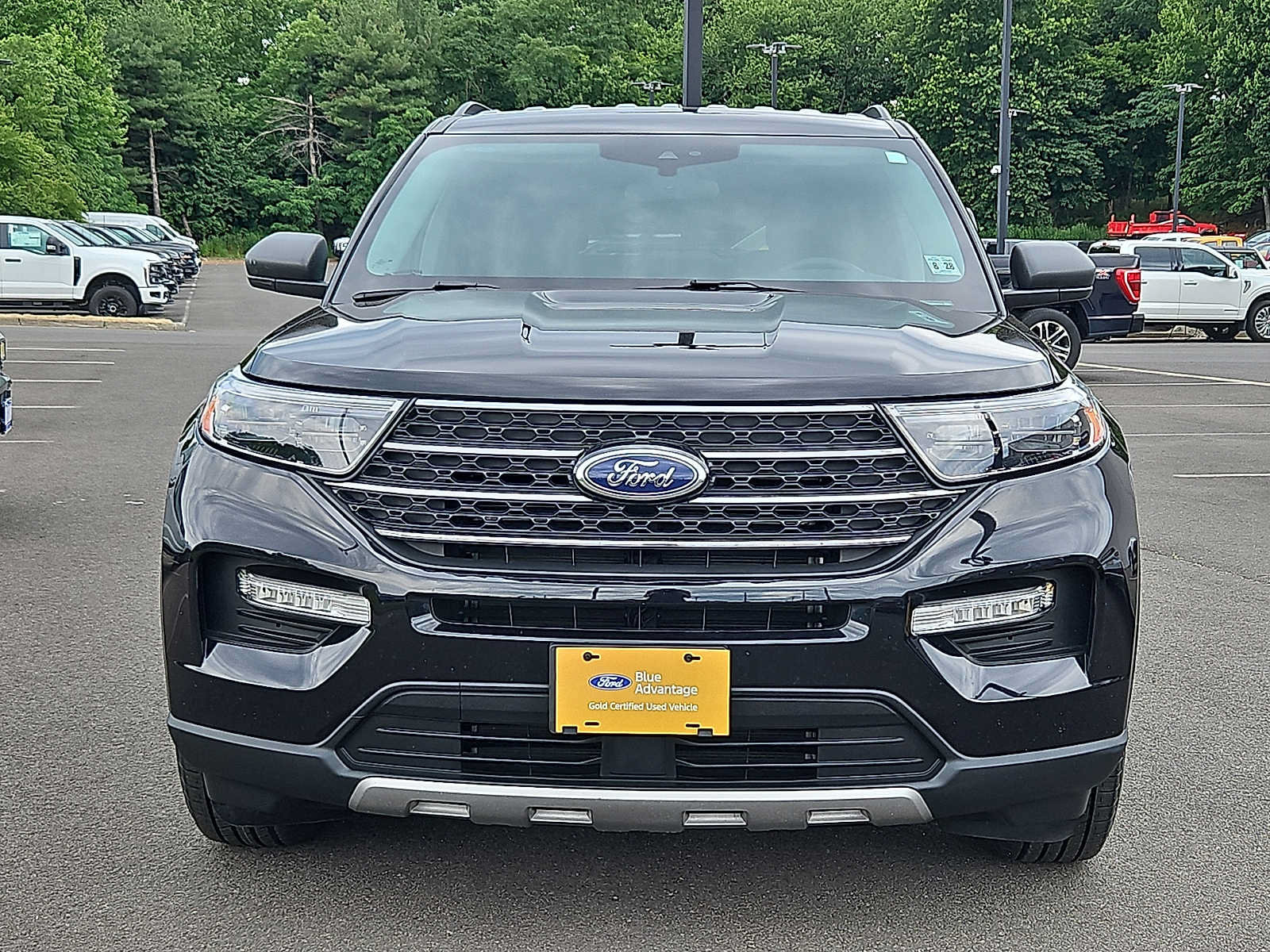 Certified 2023 Ford Explorer XLT w/ Equipment Group 202A AWD/4WD image 2