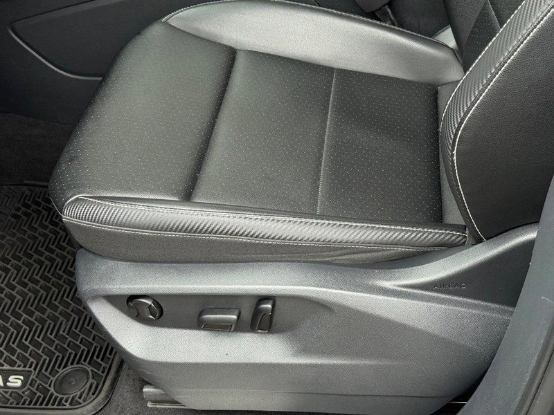 Used 2023 Volkswagen Atlas Cross Sport SE image 21