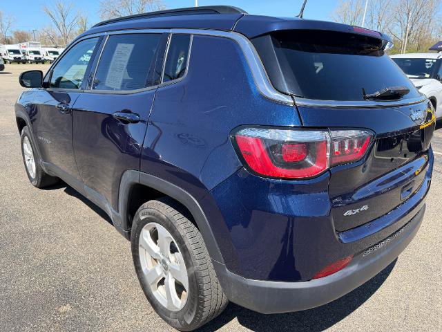Used 2018 Jeep Compass Latitude w/ Popular Equipment Group AWD/4WD image 3
