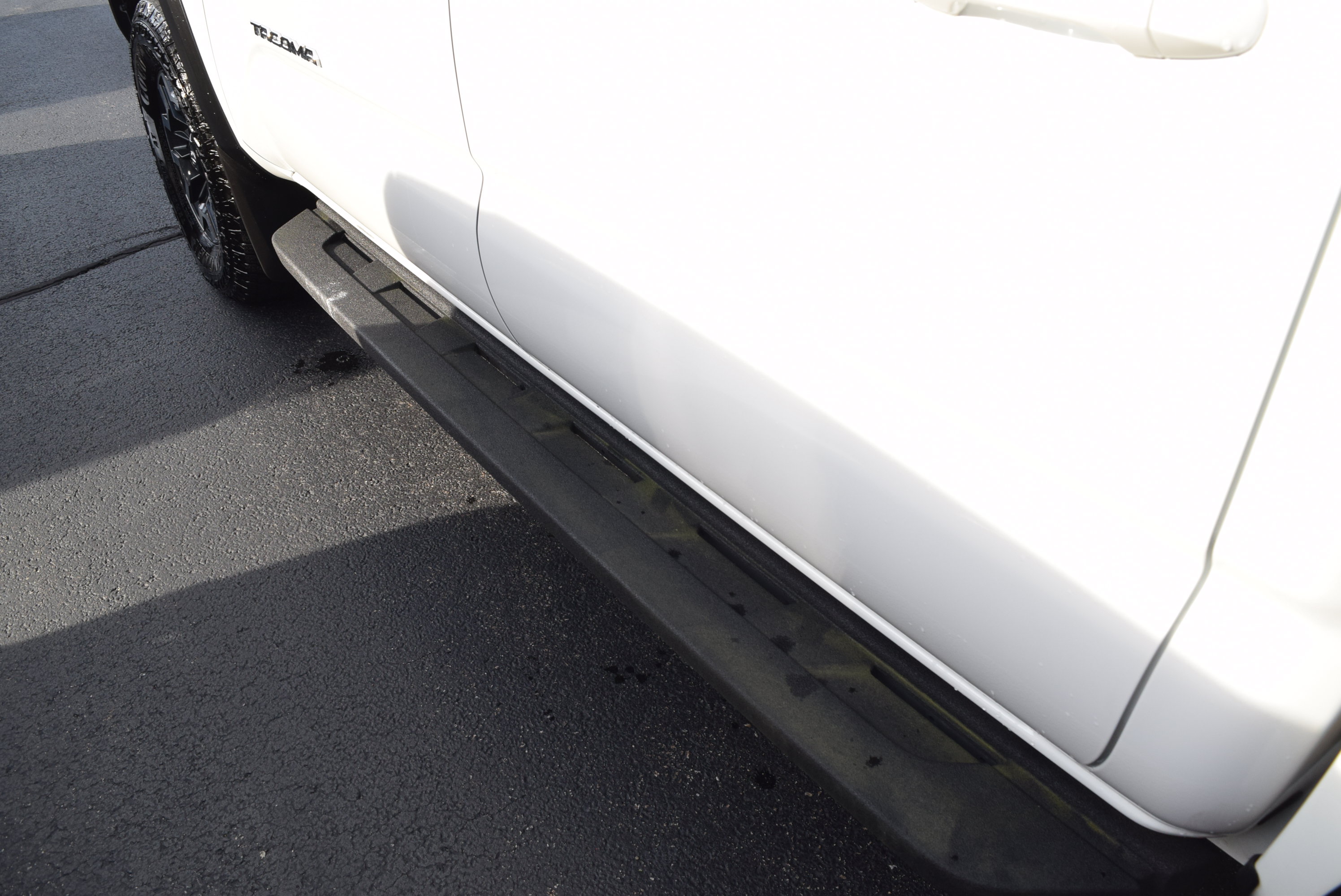 Used 2022 Toyota Tacoma TRD Off-Road AWD/4WD image 11