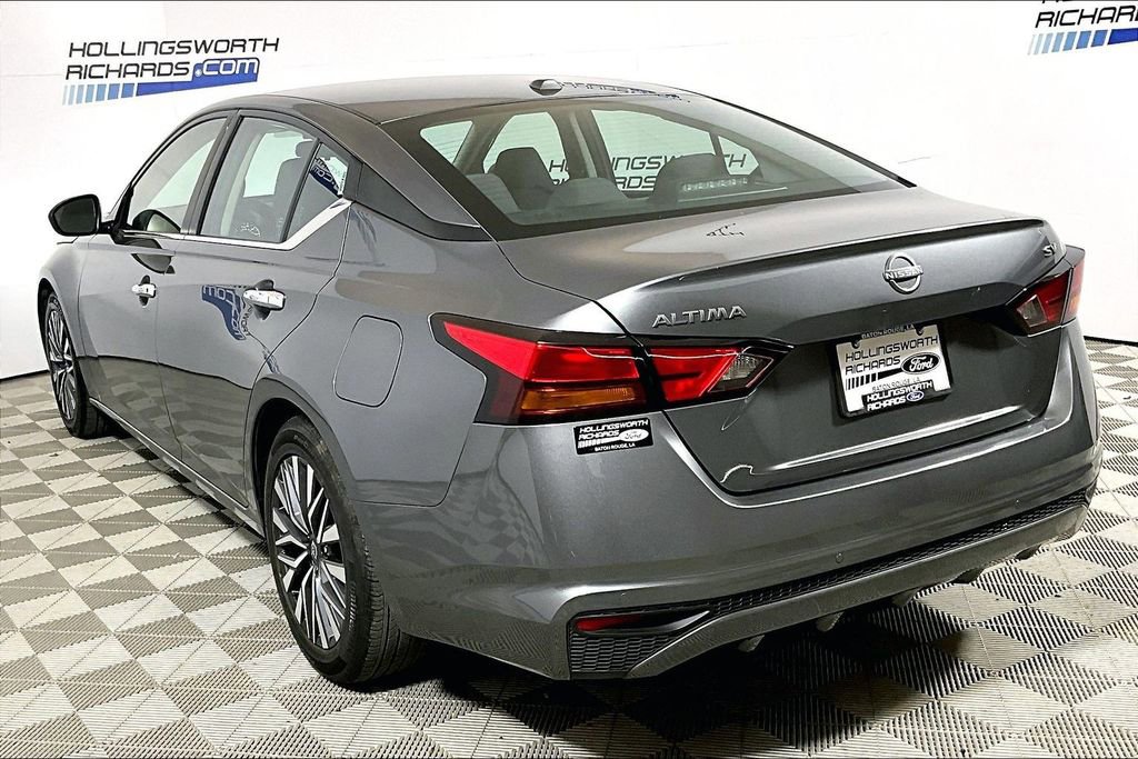Used 2024 Nissan Altima 2.5 SV image 8