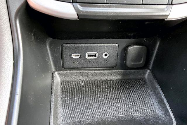 Used 2023 GMC Terrain SLE w/ Driver Convenience Package AWD/4WD image 32