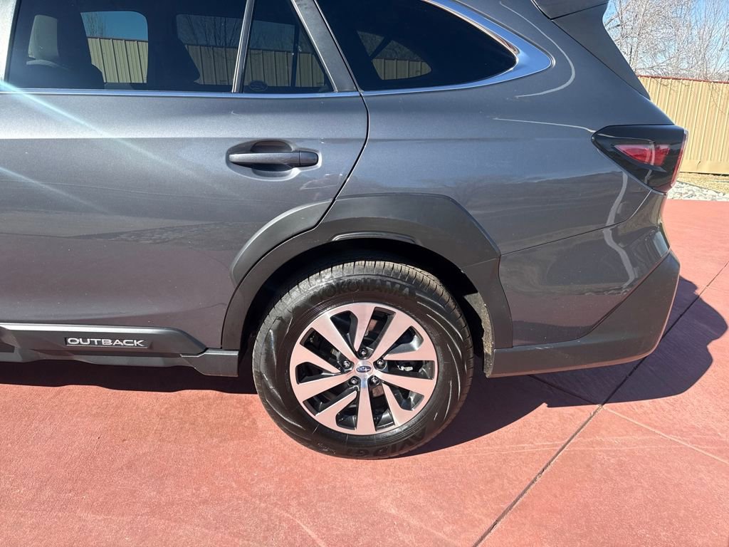 Used 2023 Subaru Outback Premium image 33