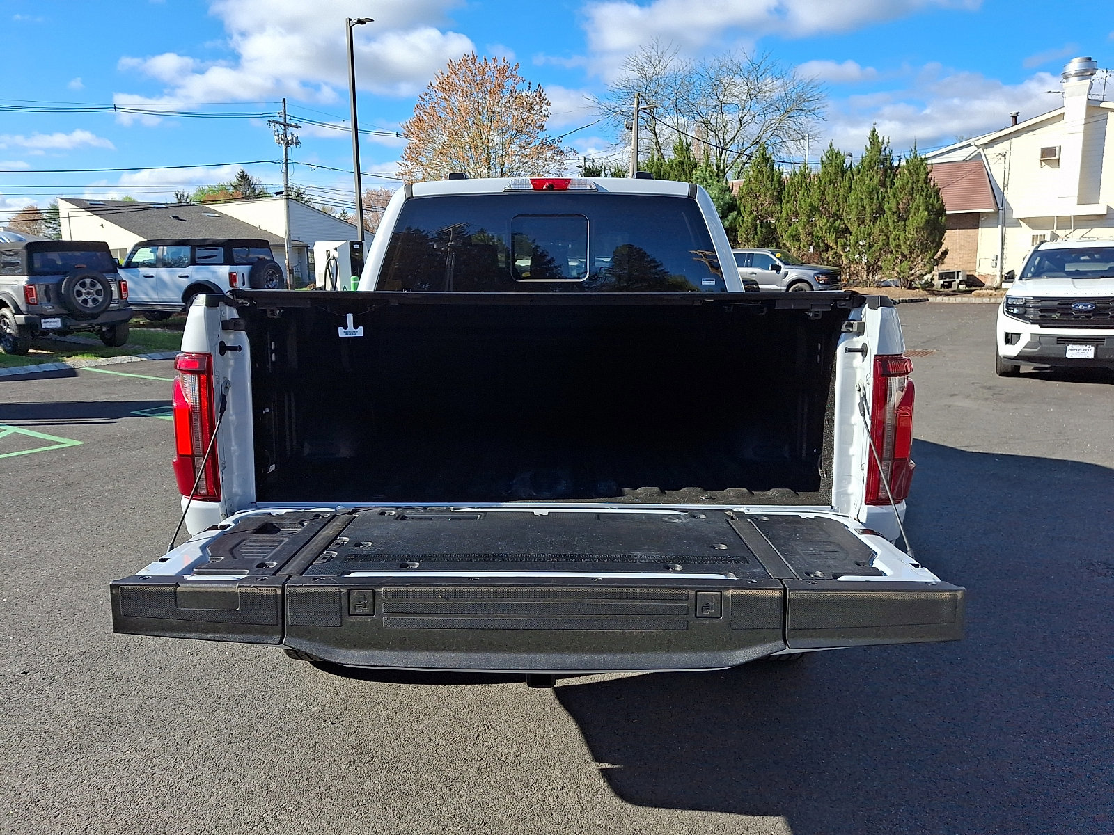 Certified 2025 Ford F150 Platinum w/ Equipment Group 702A High AWD/4WD image 30