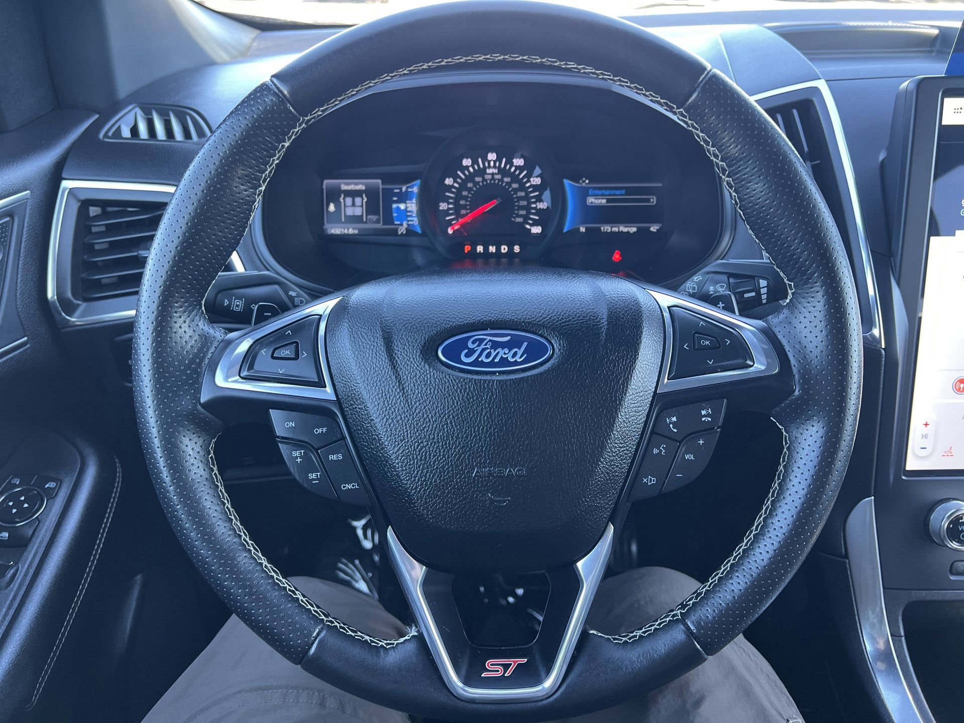 Certified 2023 Ford Edge ST image 16