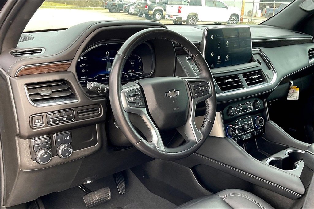 Used 2022 Chevrolet Tahoe Z71 w/ Luxury Package image 14