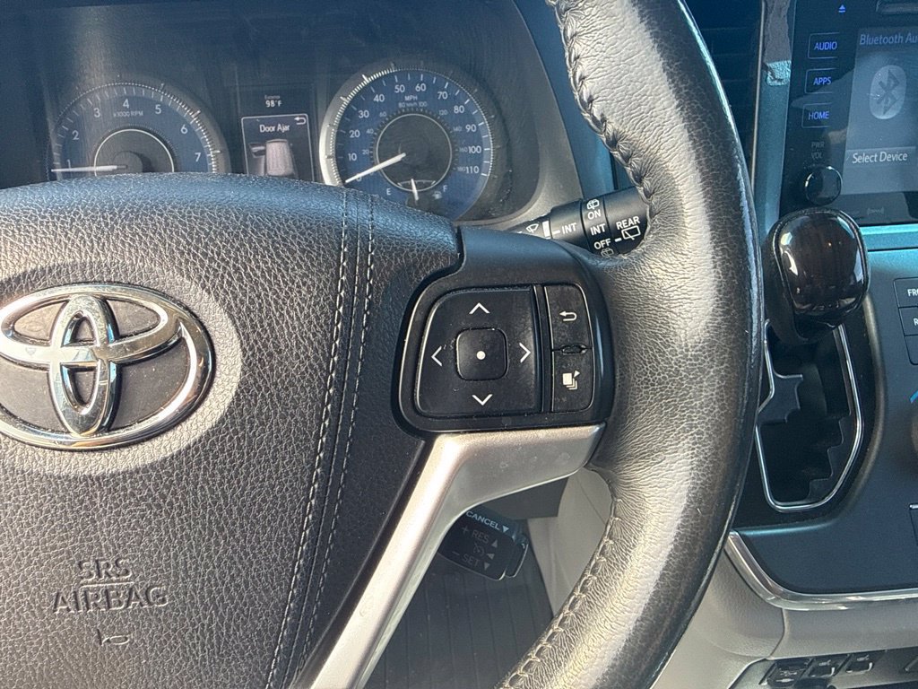 Used 2017 Toyota Sienna Limited FWD image 26