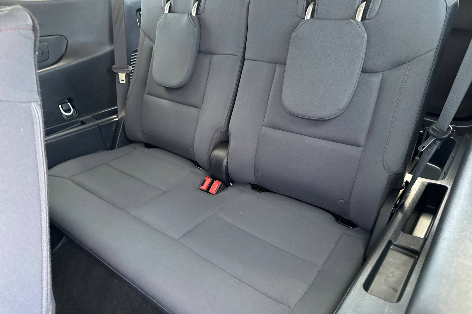Certified 2025 Ford Explorer Active RWD image 17