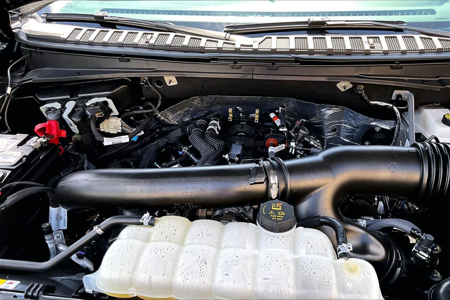 Certified 2025 Ford Expedition Active AWD/4WD image 32