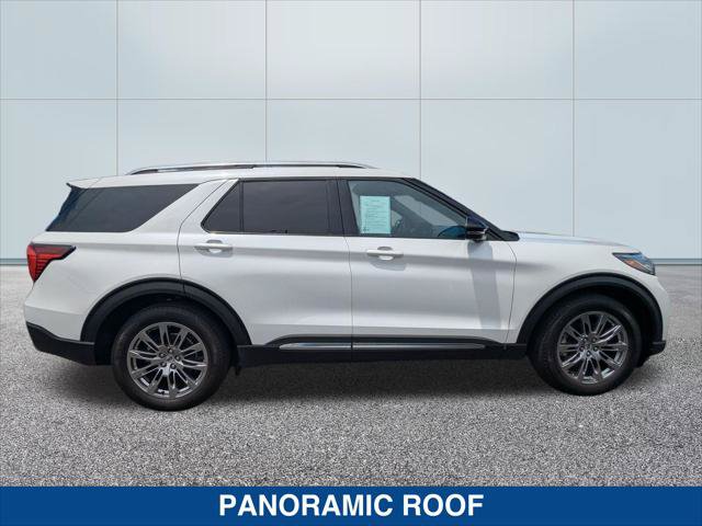Certified 2025 Ford Explorer Platinum RWD image 5
