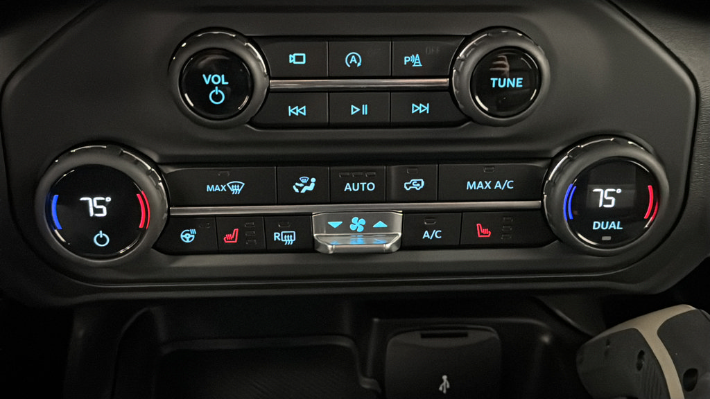 Certified 2025 Ford Bronco Badlands AWD/4WD image 17
