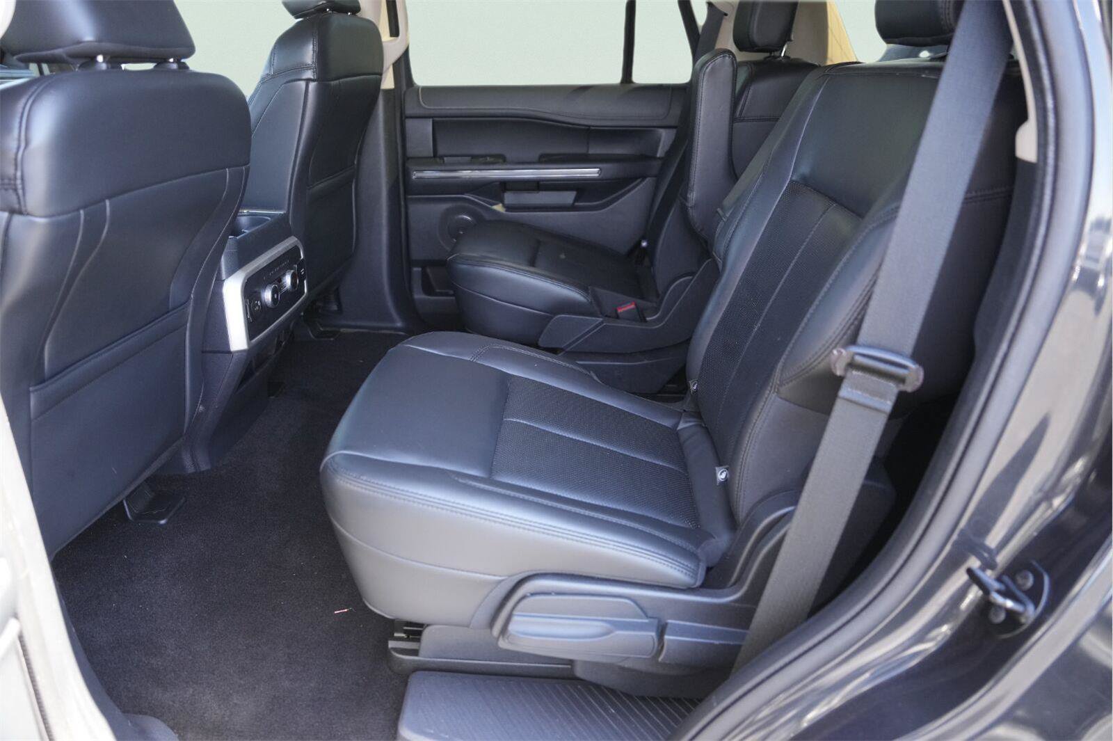 Certified 2022 Ford Expedition XLT RWD image 12