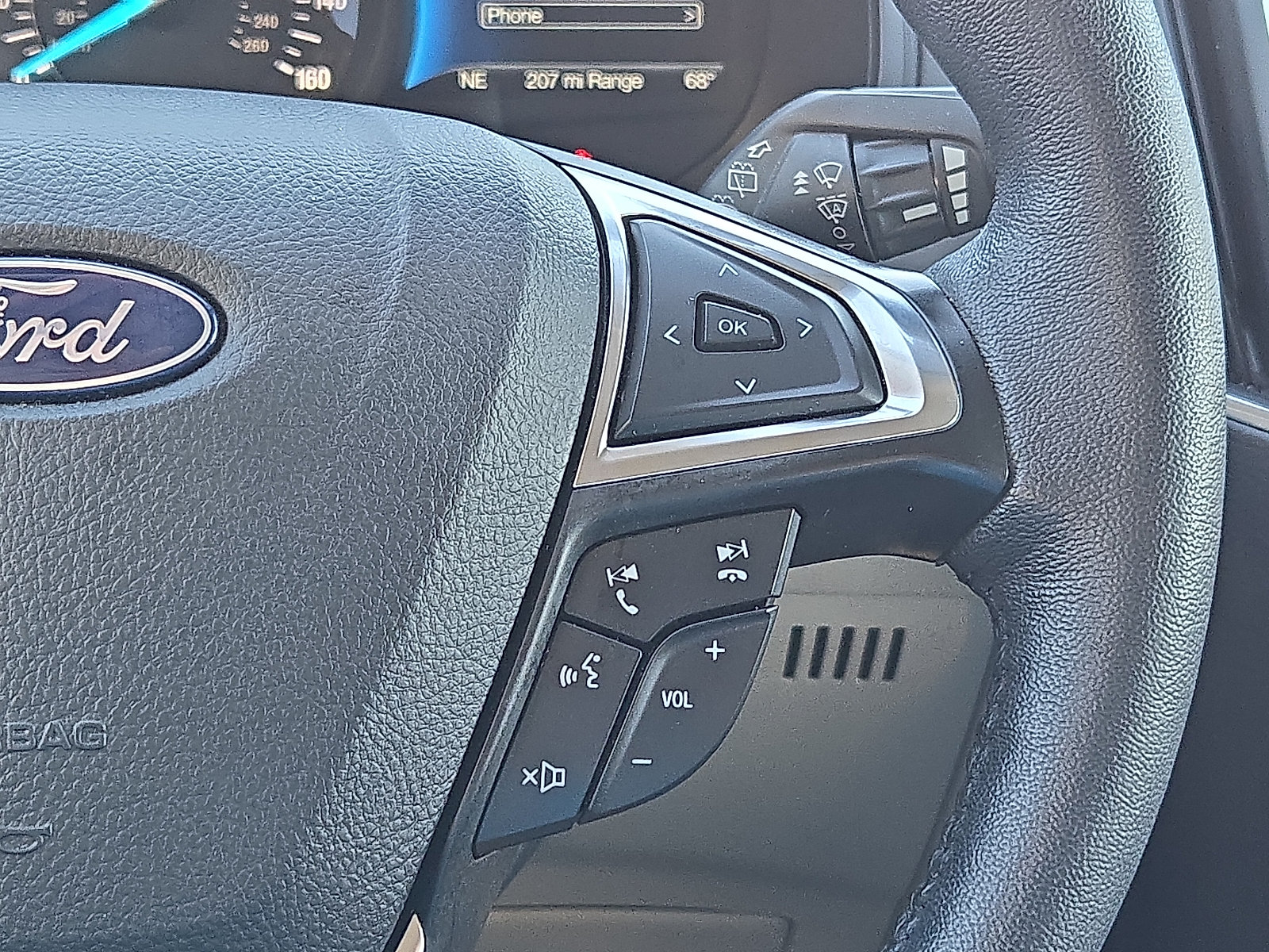 Certified 2024 Ford Edge Titanium AWD/4WD image 24
