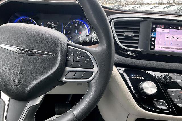 Used 2022 Chrysler Voyager LX image 20