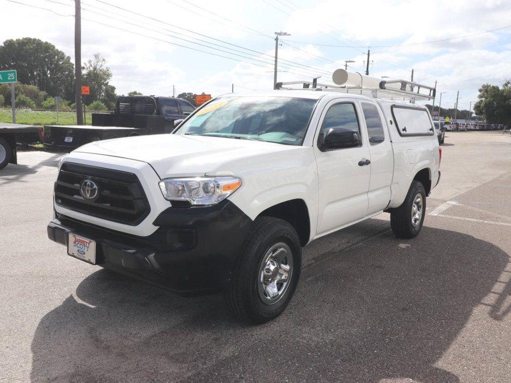 Used 2023 Toyota Tacoma SR RWD image 3