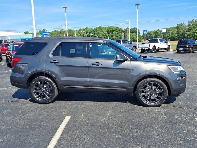 Certified 2018 Ford Explorer XLT w/ Equipment Group 202A AWD/4WD image 7