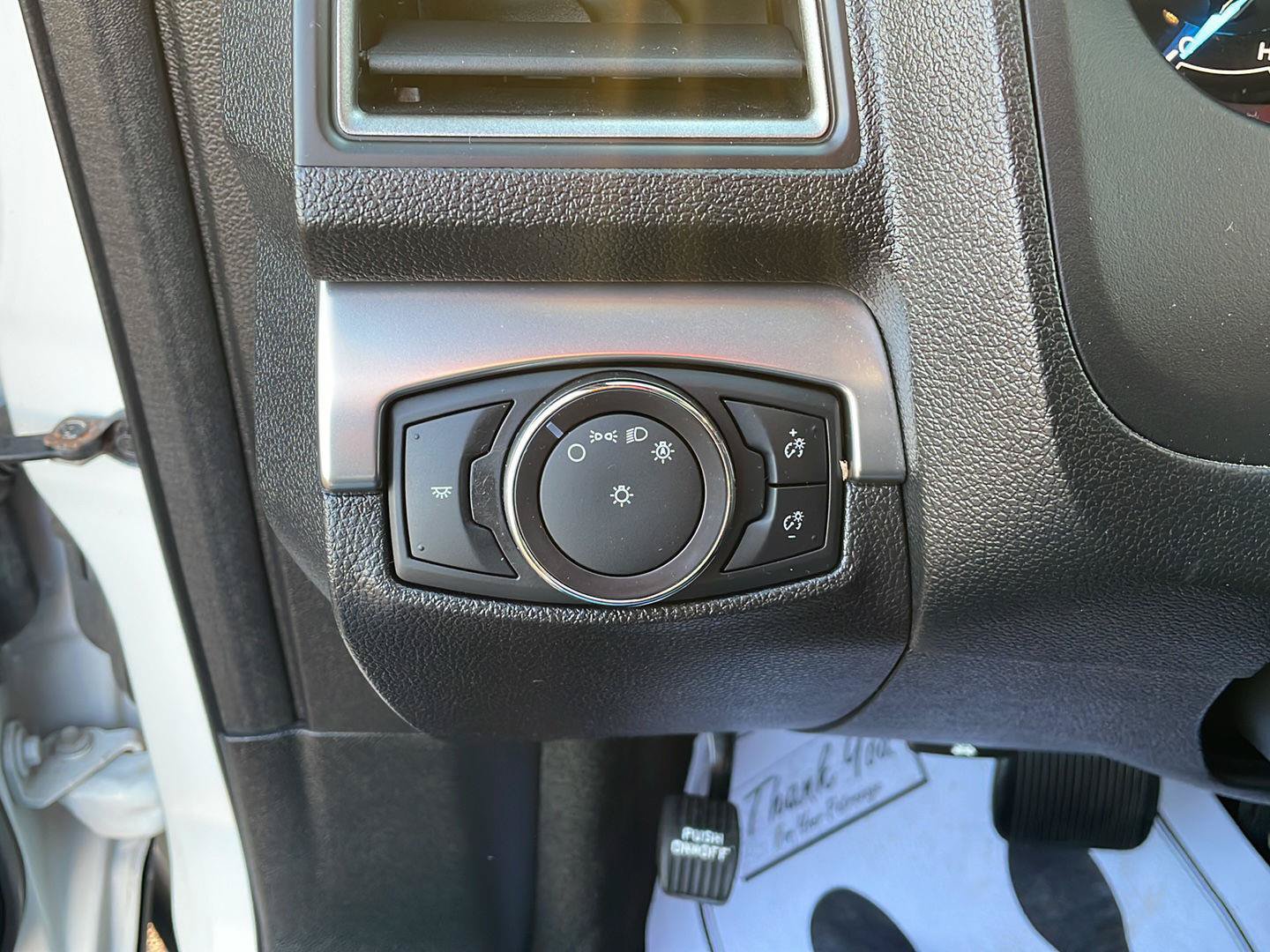 Certified 2018 Ford Explorer XLT FWD image 13