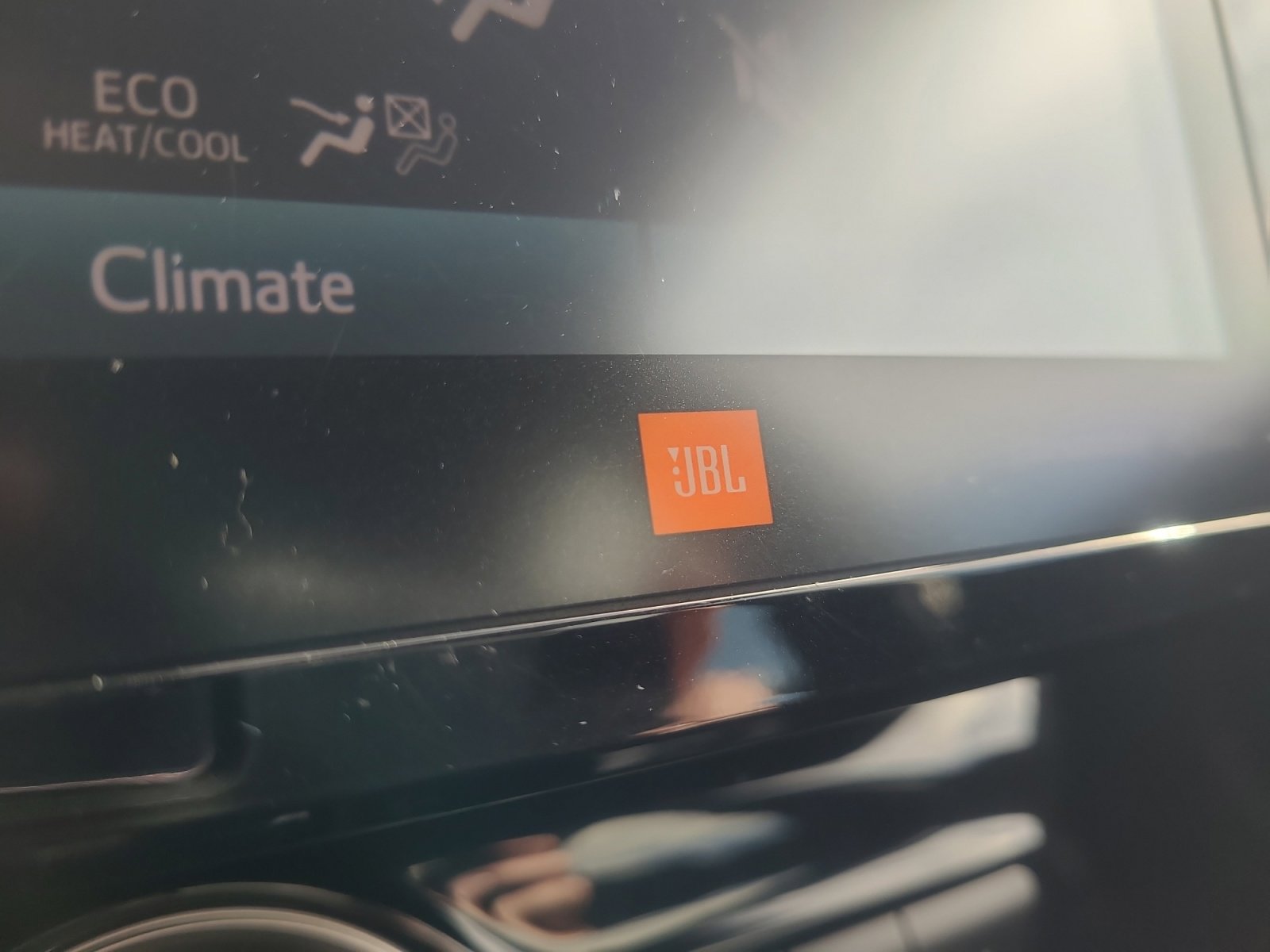 Used 2020 Toyota Prius Prime Limited image 27