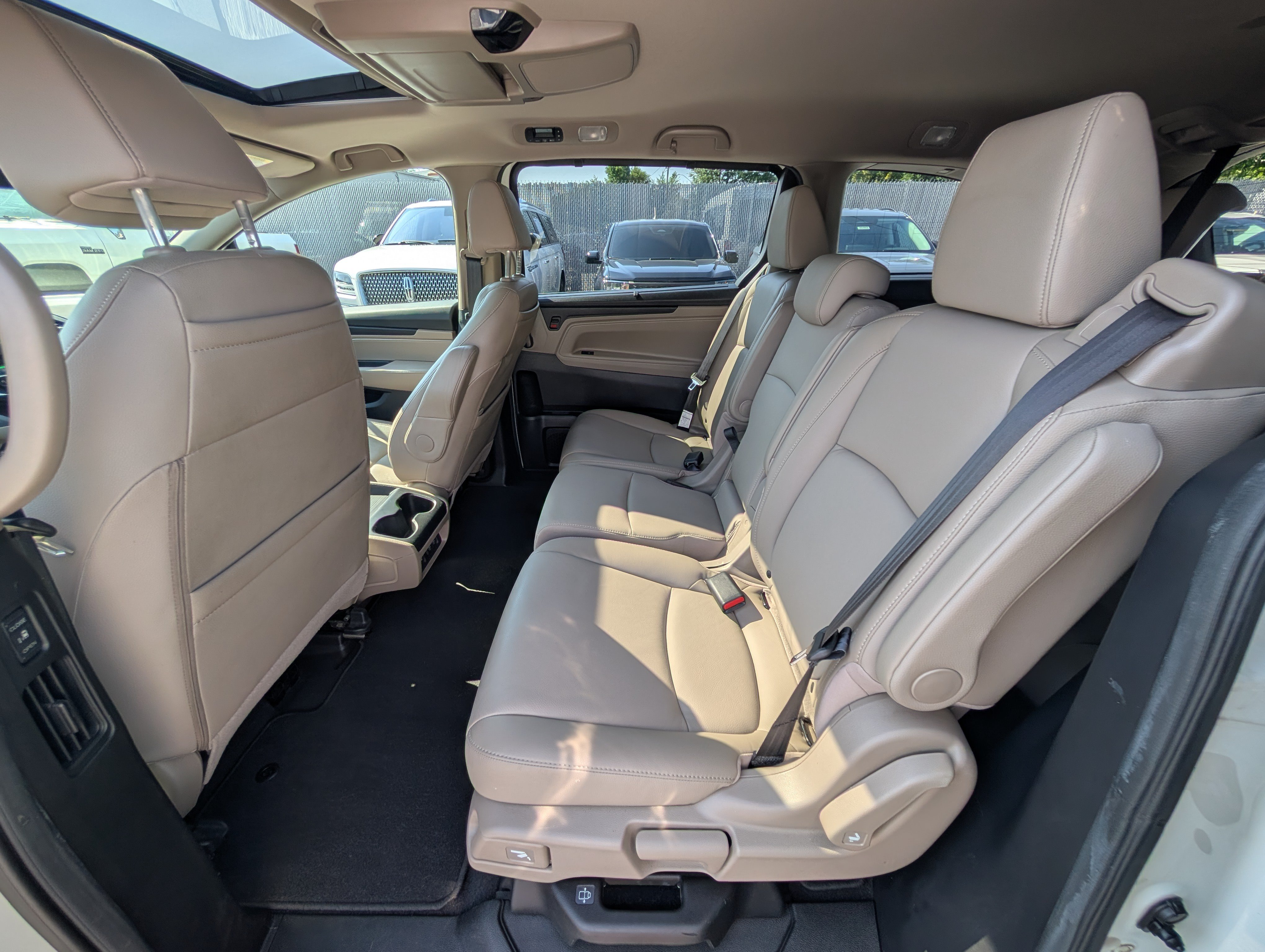 Used 2019 Honda Odyssey EX-L image 18