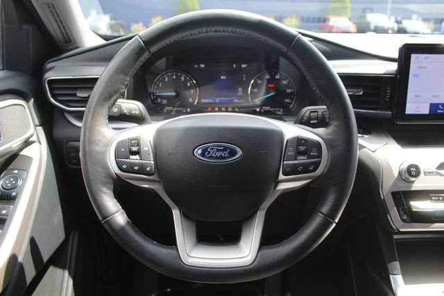 Certified 2024 Ford Explorer XLT w/ Equipment Group 202A AWD/4WD image 6