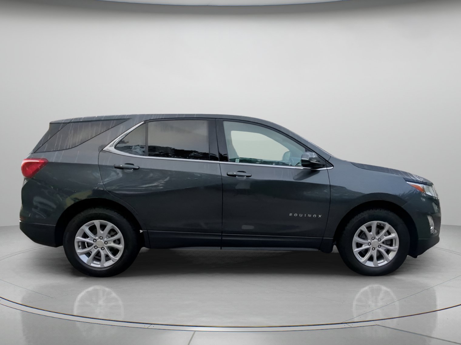 Used 2019 Chevrolet Equinox LT w/ Driver Convenience Package FWD image 32